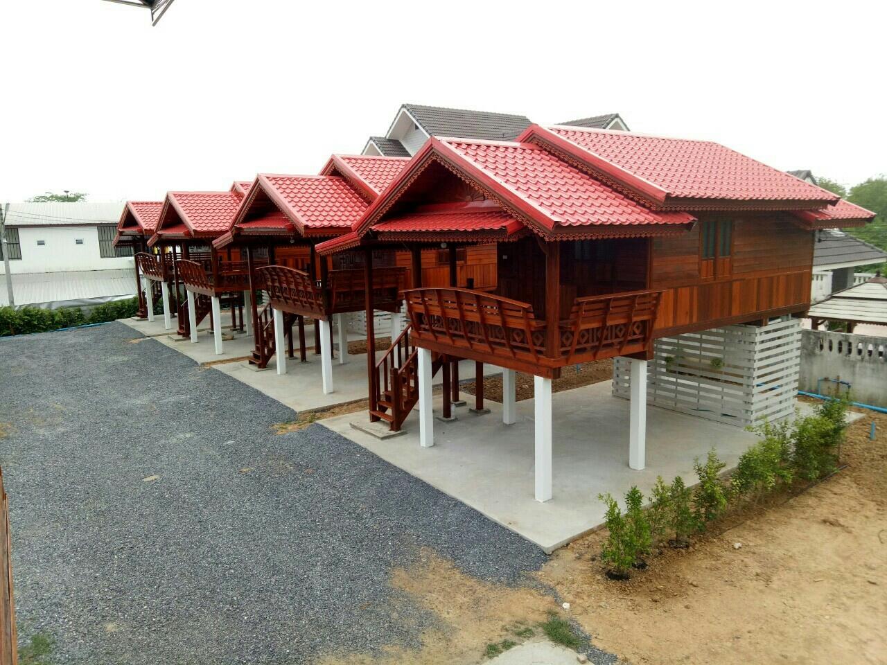Cover Image for ละมุนละไมบ้านไม้