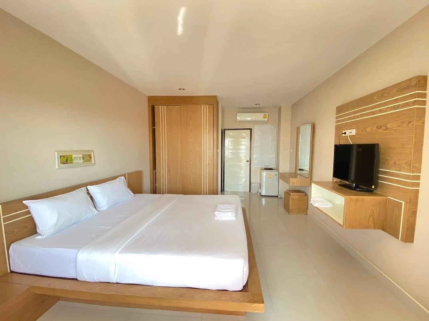 Cover Image for C.C.PLACE HOTEL & SERVICED APARTMENT