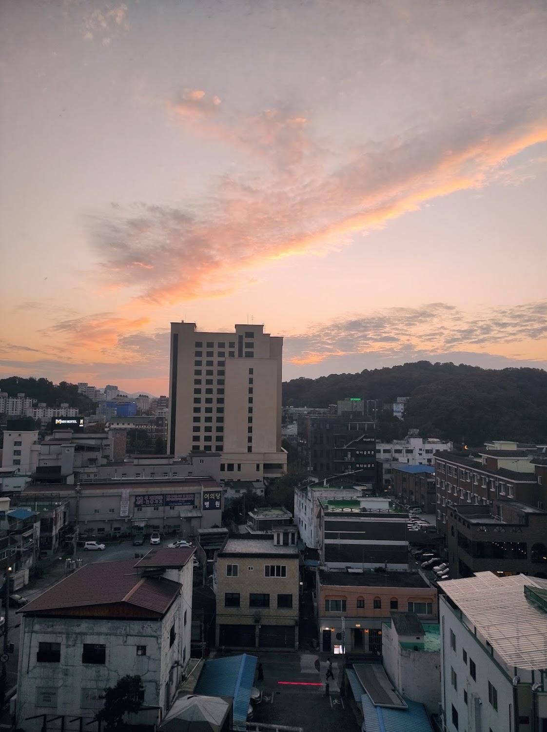 Cover Image for Ảnh At a glance