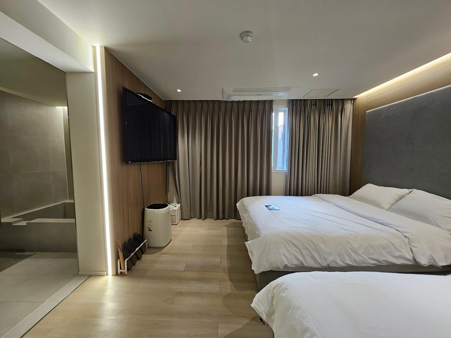 Cover Image for 호텔 그라나다 (Gimhae Hotel Granada)