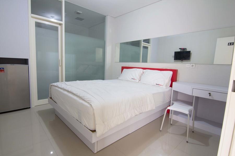 Cover Image for RedDoorz Plus @ Diponegoro