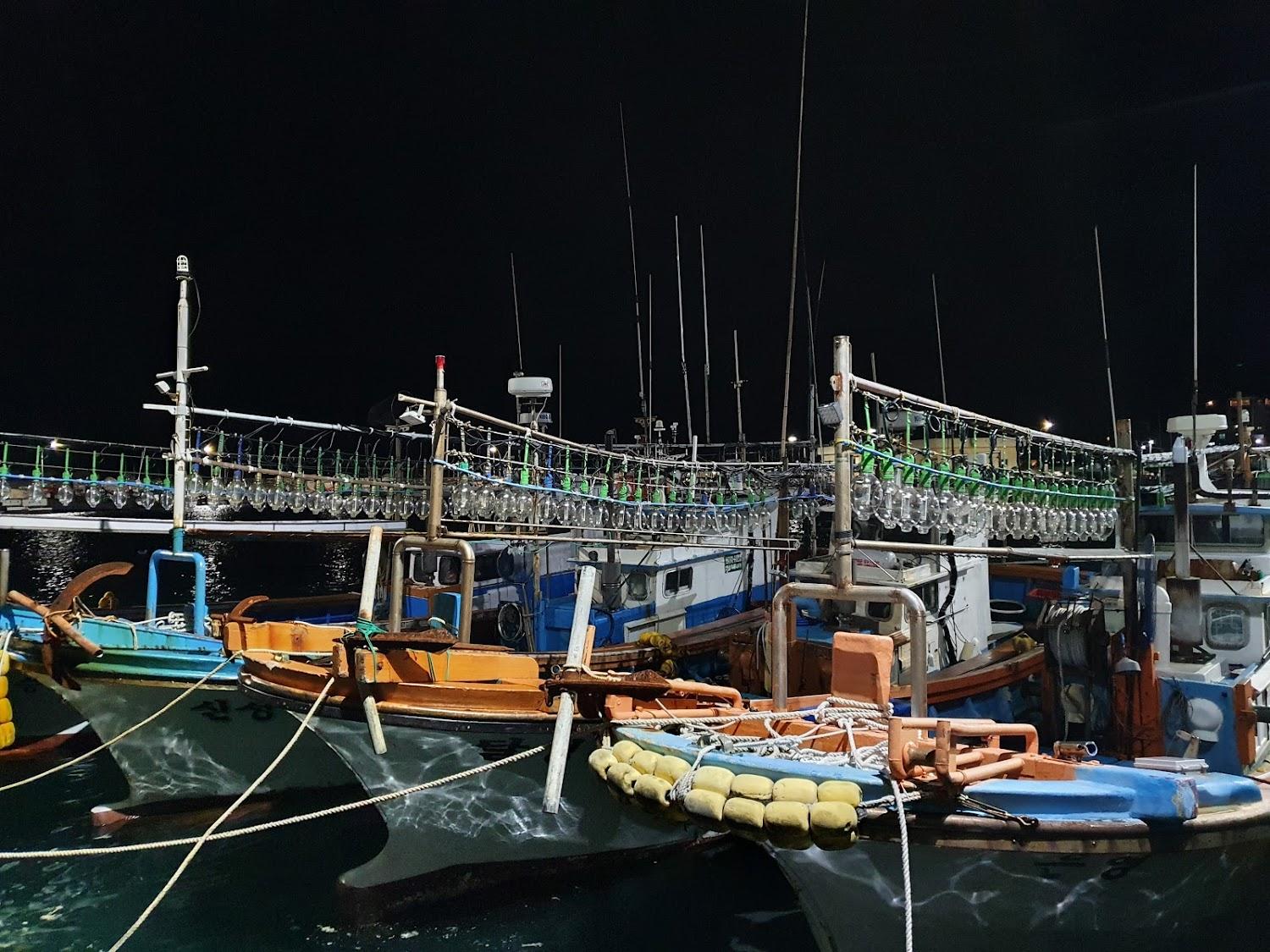 Cover Image for Jeju Moseulpo Hotel