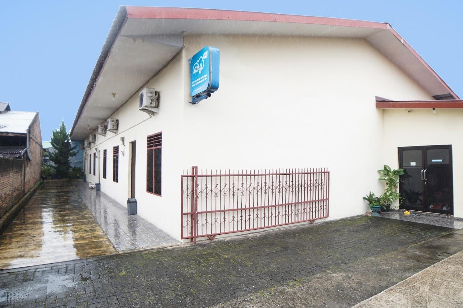 Cover Image for SUPER OYO 92076 Sky Residence Cengkeh