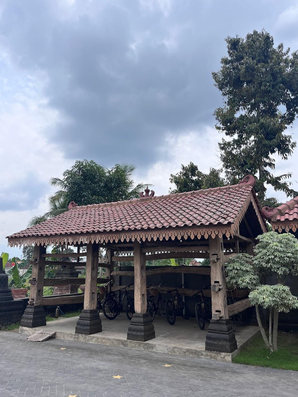 Cover Image for Rumah Dharma Boutique