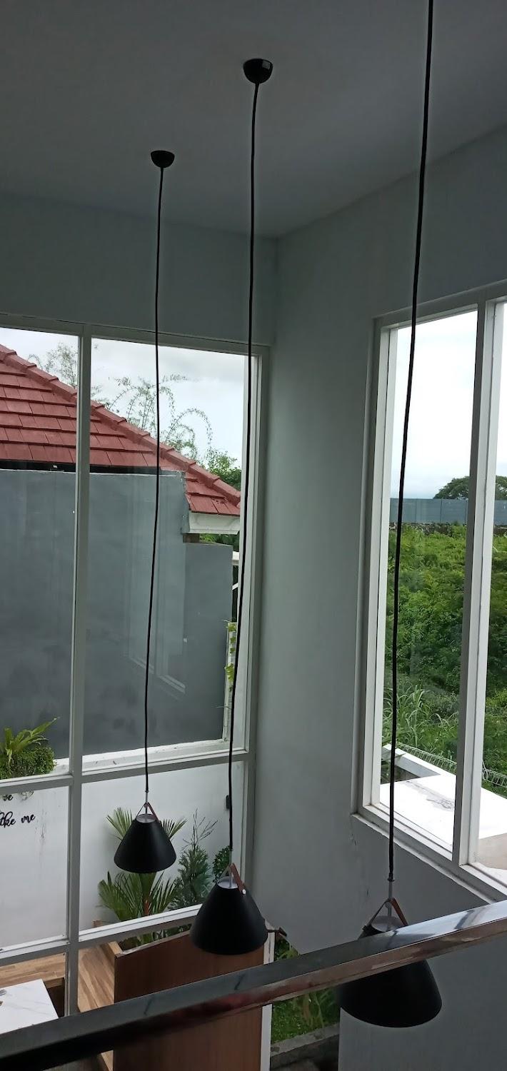 Cover Image for WHITE HOUSE VILLA BATU