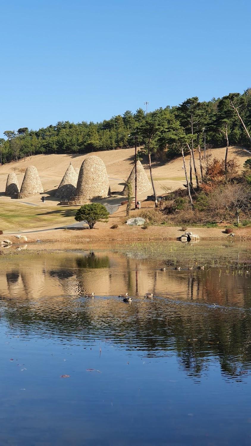 Cover Image for Seosan Soo Golf & Resort