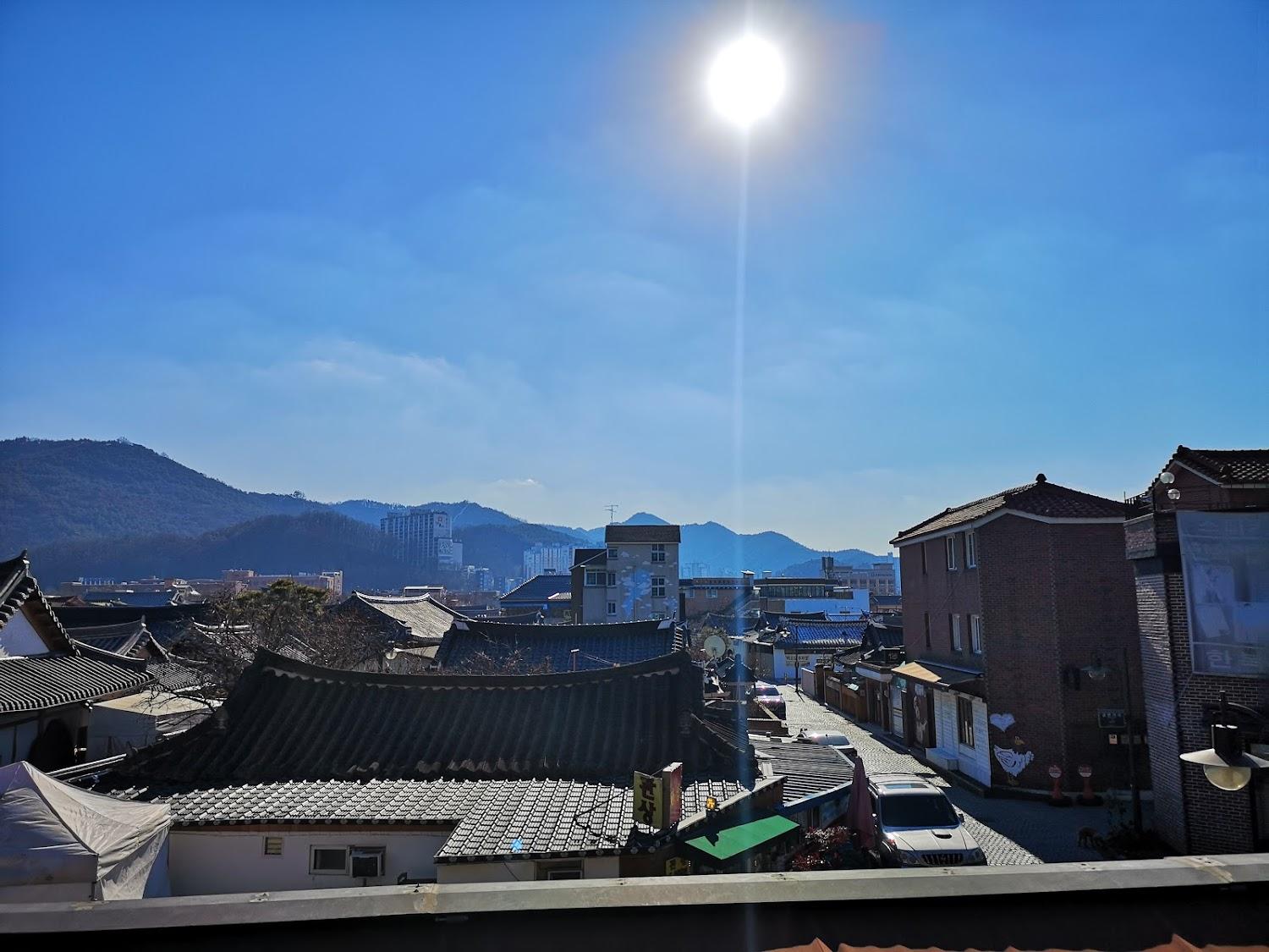 Cover Image for 황토한옥관송