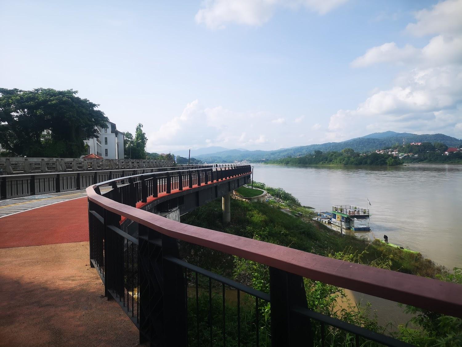 Cover Image for River House Hotel Chiang Khong