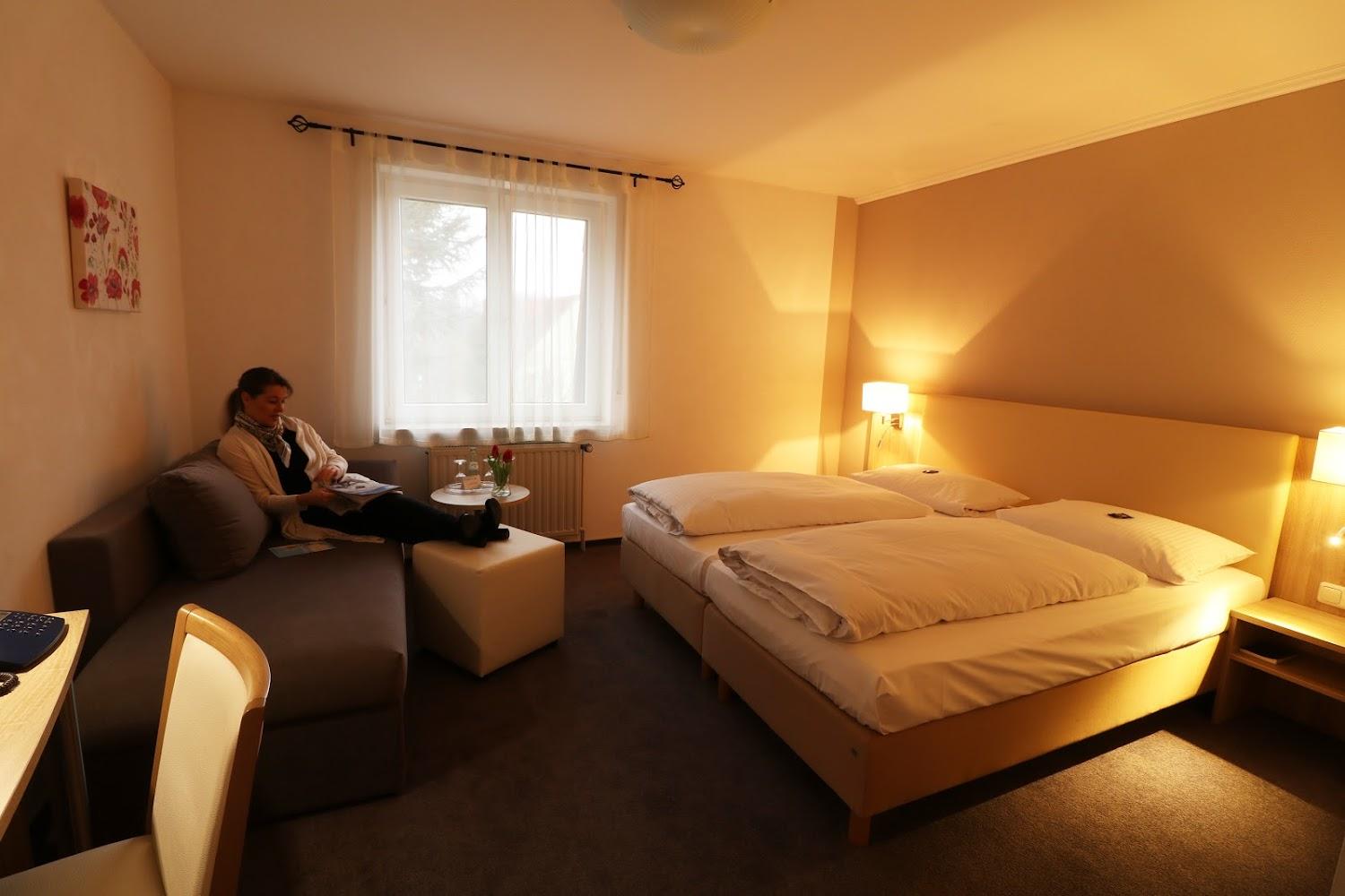 Cover Image for Hotel Central