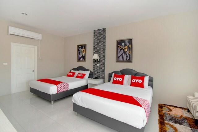 Cover Image for OYO 765 Pom Pom Residence