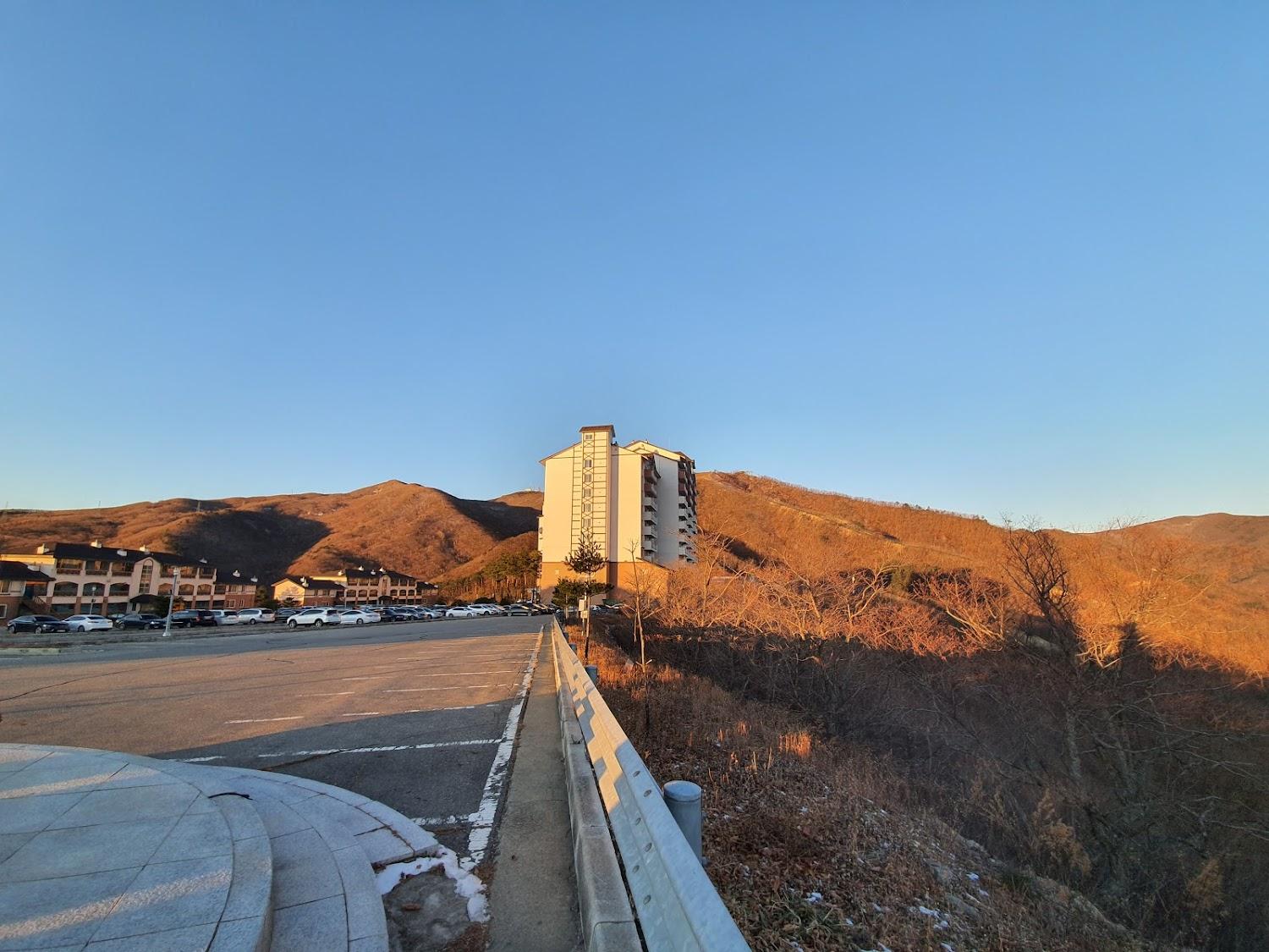 Cover Image for O2 Resort