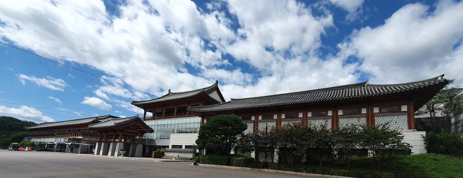 Cover Image for Sacheon Hall In One