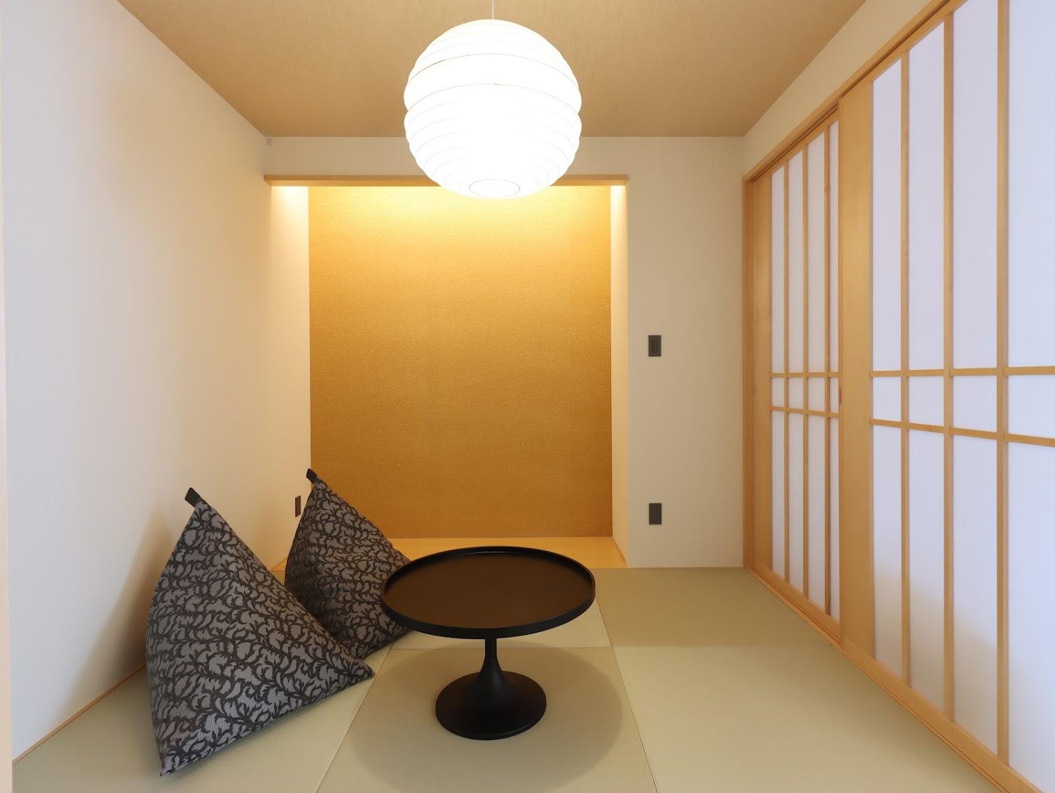 Cover Image for HOTEL Tomiya with M's