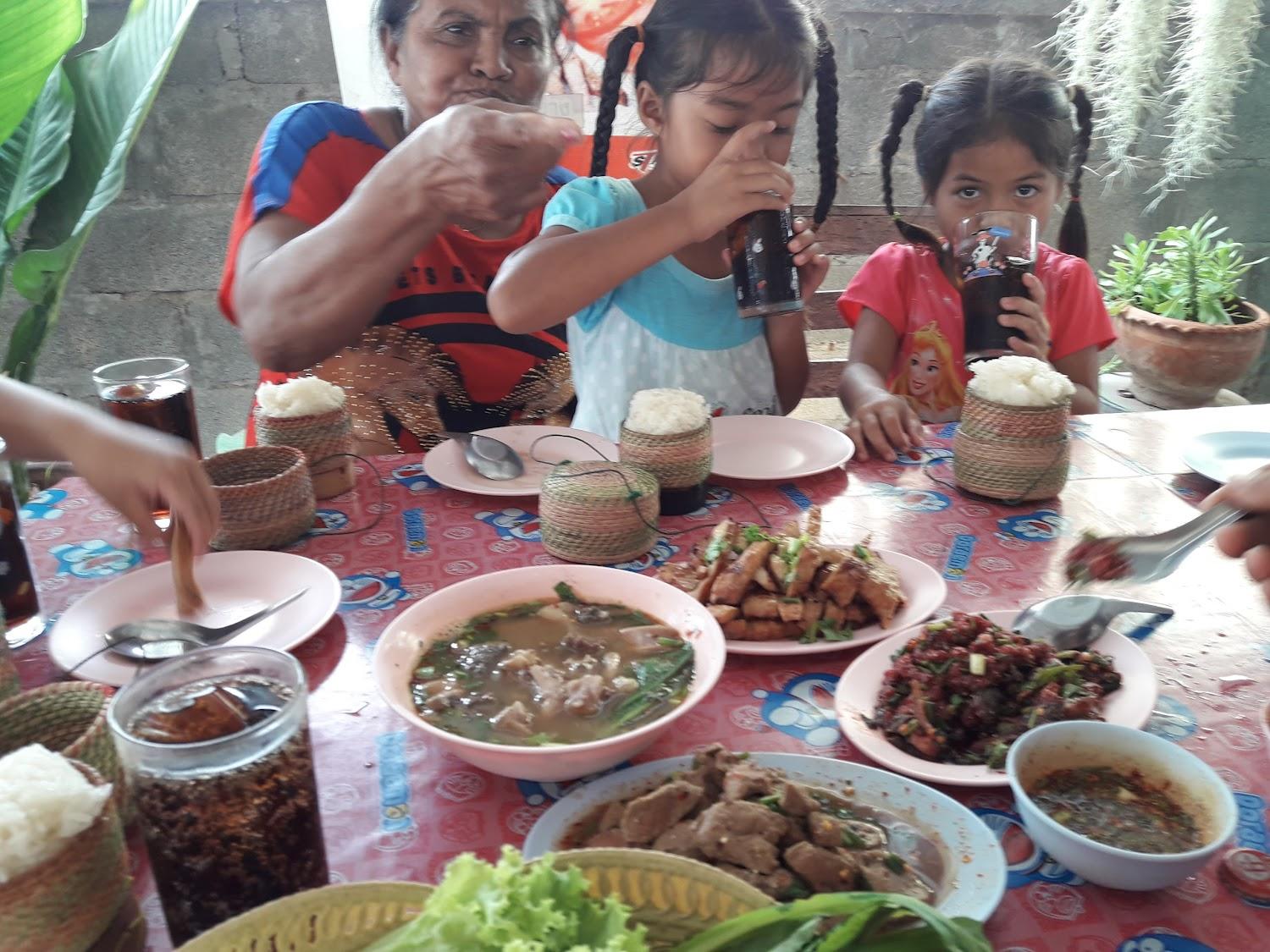 Cover Image for รีสอร์ทเรือนทอง