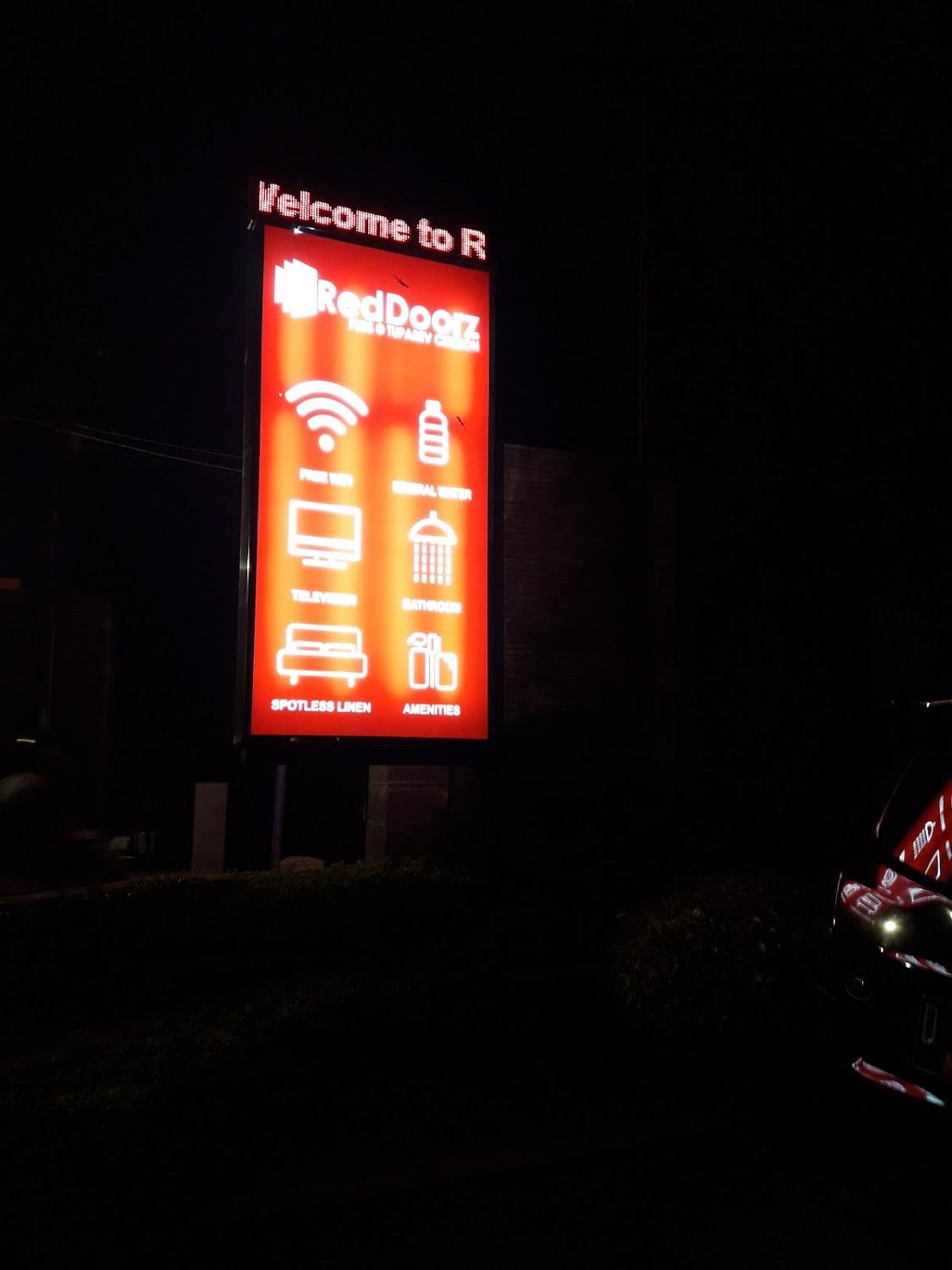 Cover Image for RedDoorz Plus @ Tuparev Cirebon