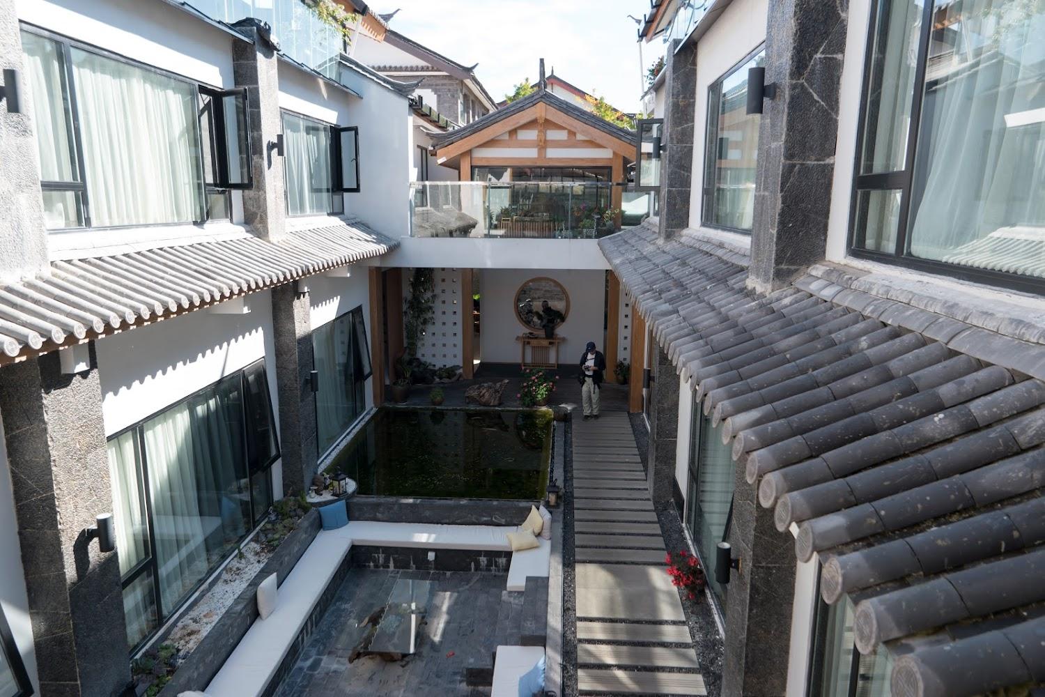 Cover Image for 艾泽拉斯商务酒店