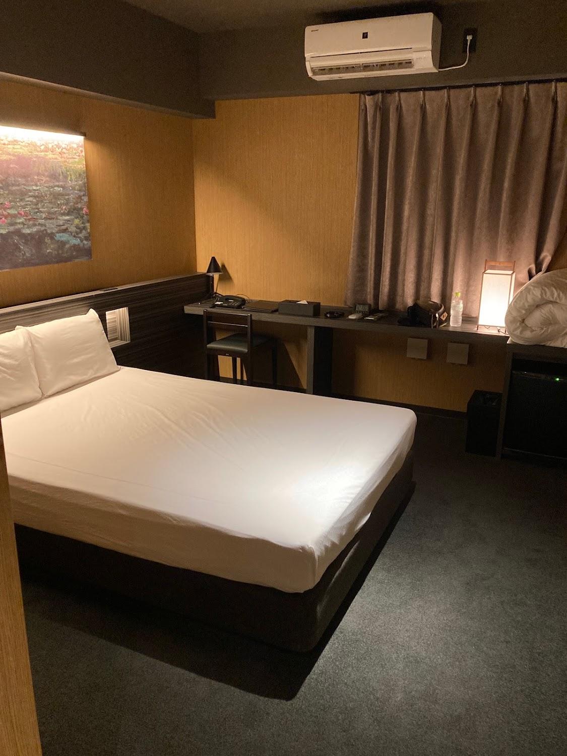 Cover Image for HOTEL HASU