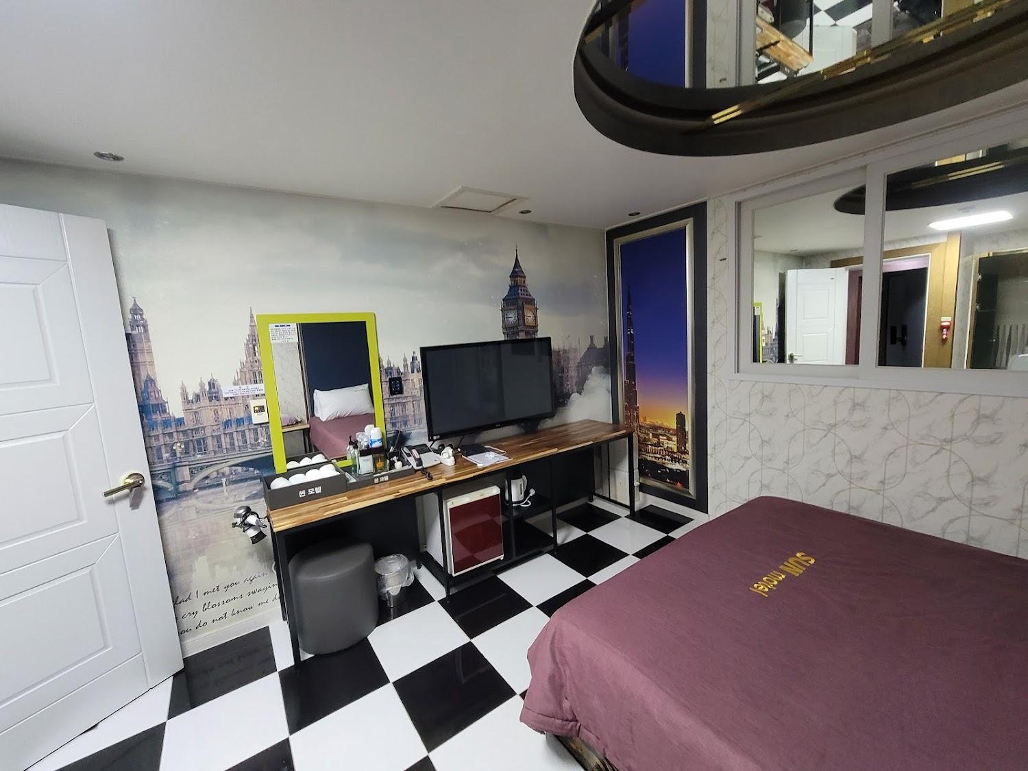 Cover Image for Sseonmotel
