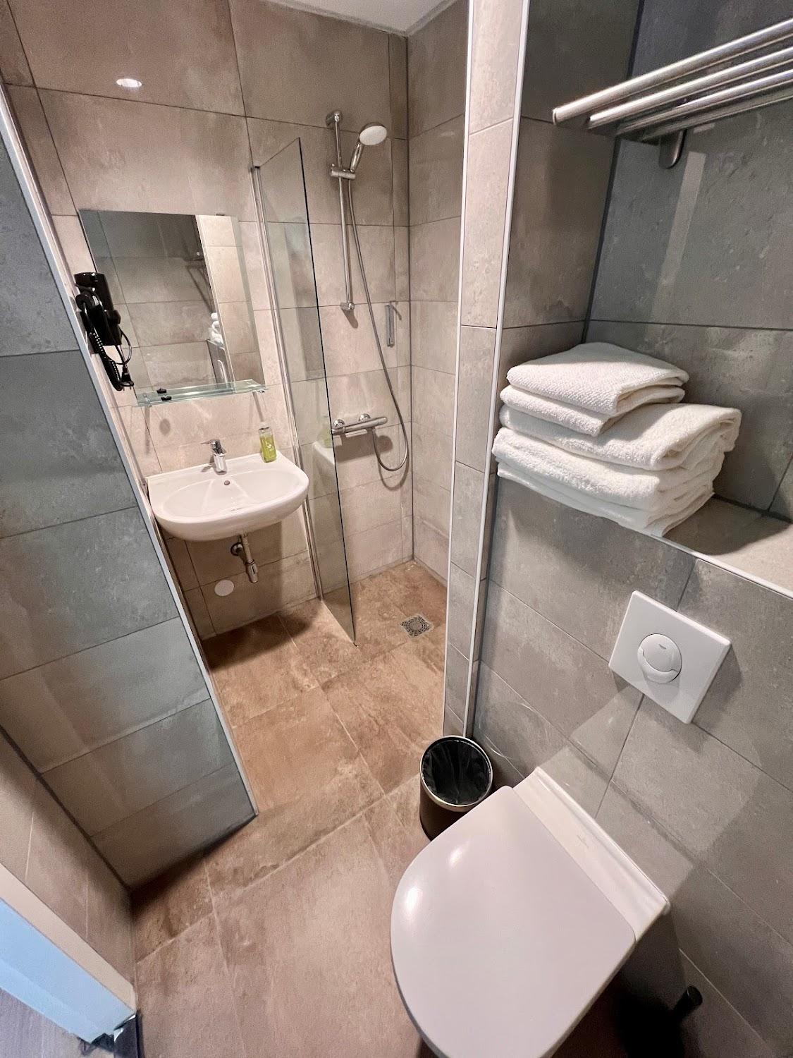 Cover Image for Hotelux Amsterdam Airport Hotel