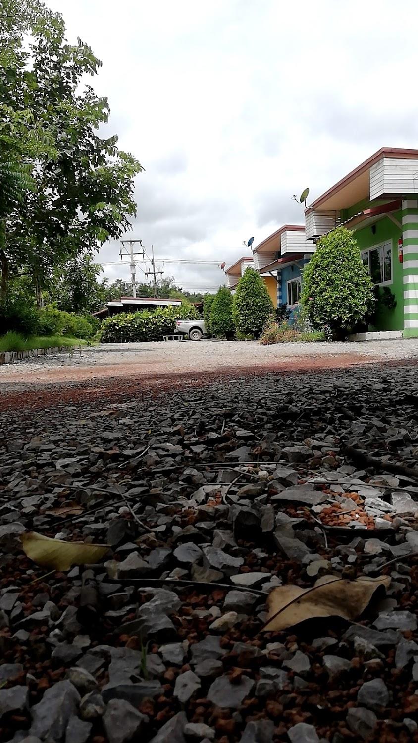 Cover Image for ธารทองรีสอร์ท