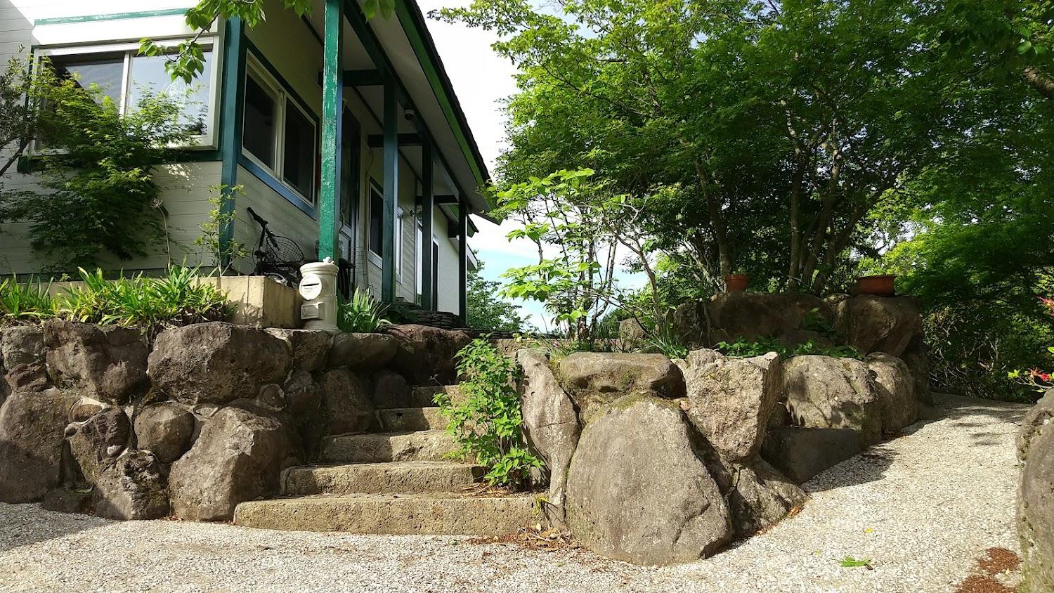 Cover Image for 鉢巻山荘