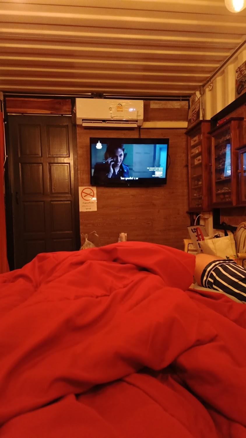 Cover Image for 99/9 BOX HOTEL