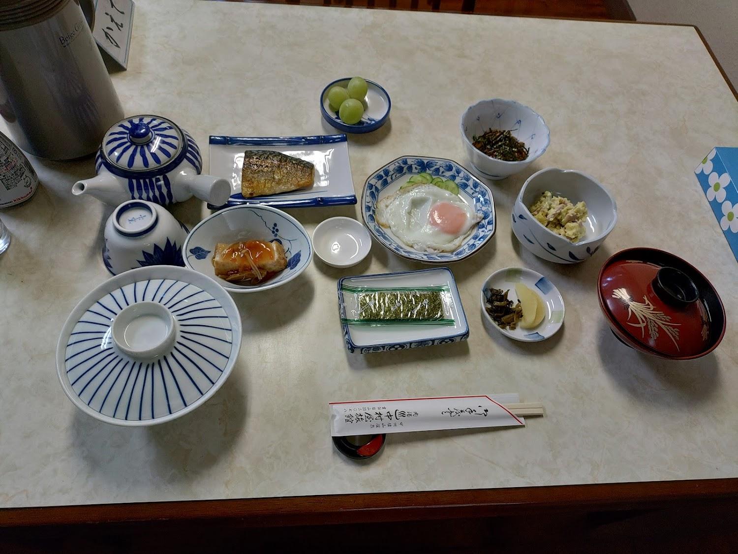 Cover Image for Nakamuraya Hotel