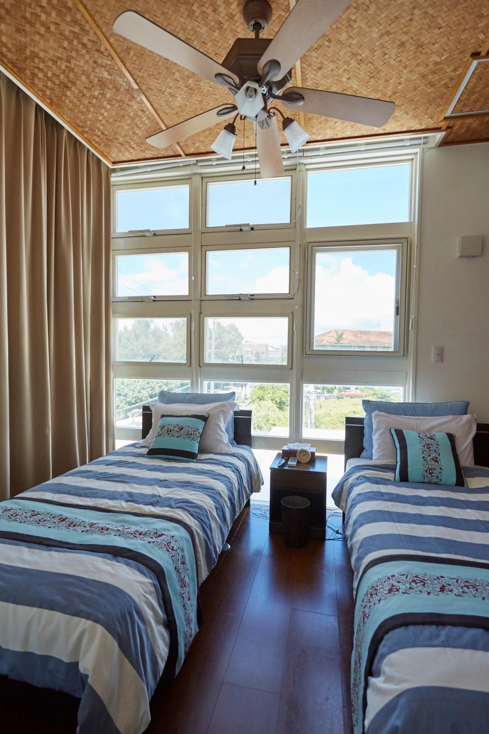 Cover Image for T&T VACATION RENTALS - MOF ( Maeda Ocean Front House )