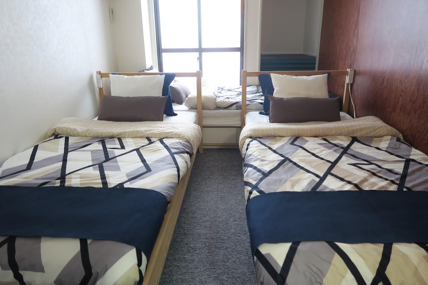 Cover Image for A's Guest Room 303
