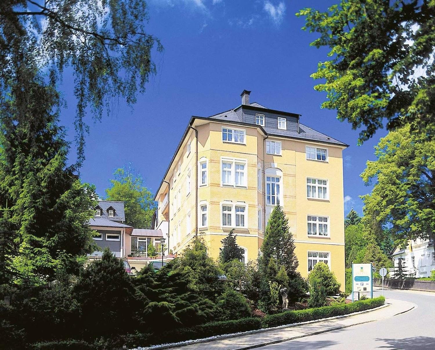 Cover Image for Parkhotel Helene