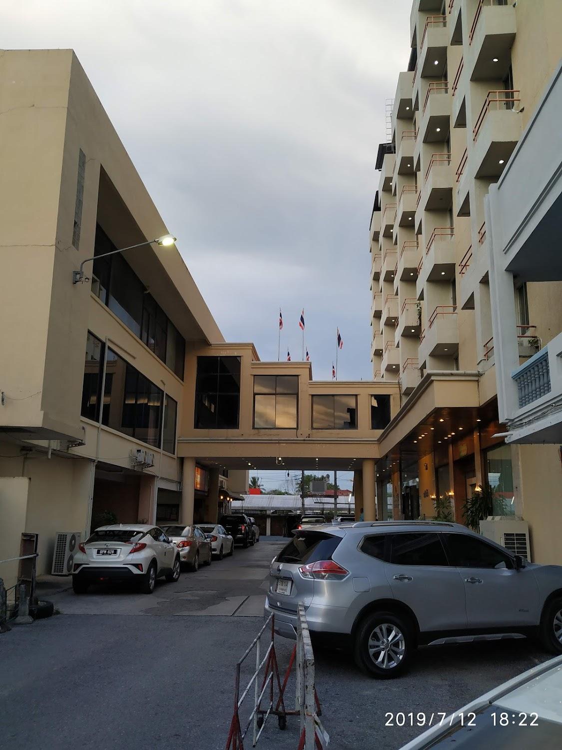 Cover Image for Park View Hotel