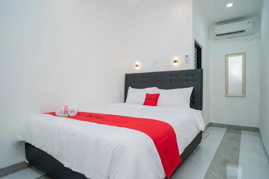 Cover Image for RedDoorz near Stasiun Senen