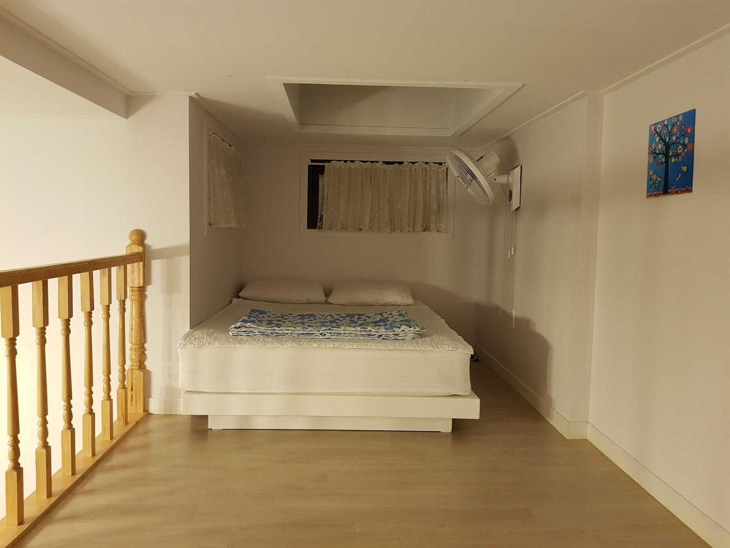 Cover Image for Gangneung Iris Pool Villa Pension