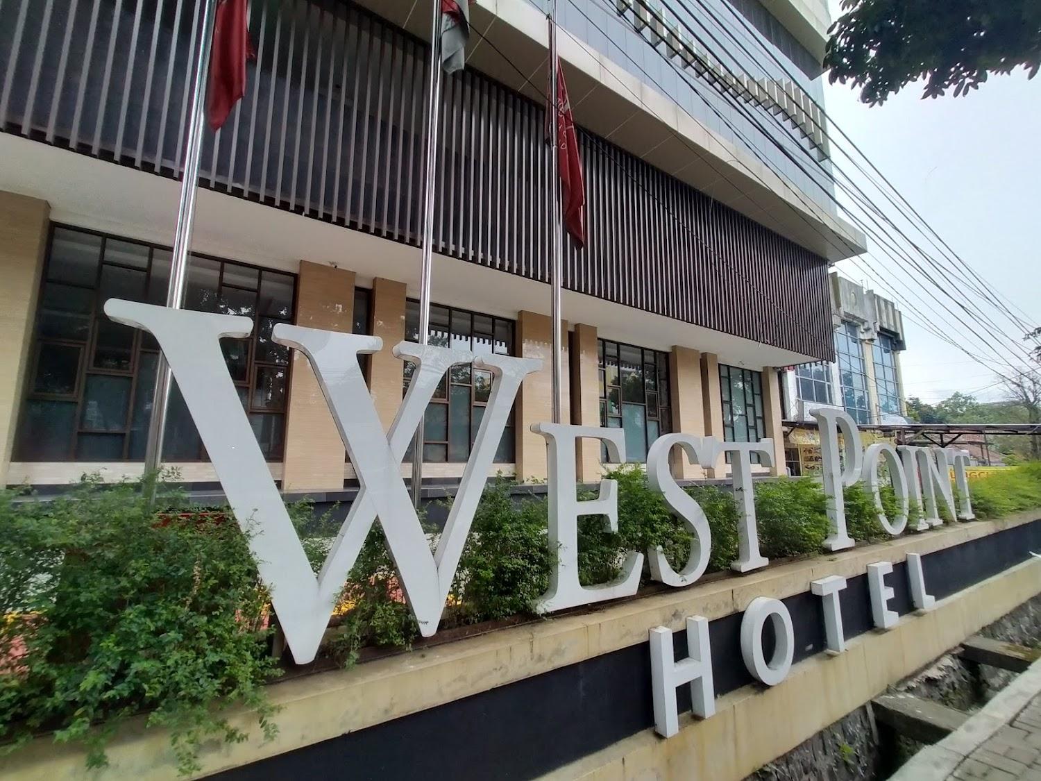 Cover Image for West Point Hotel