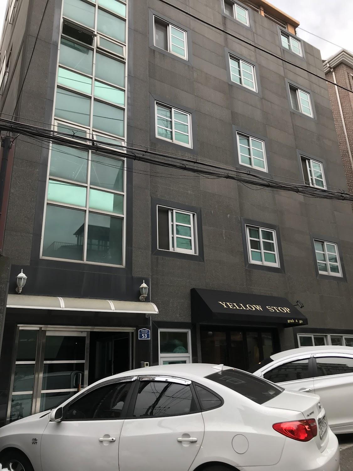 Cover Image for シンチョン リビングテル sinchon livingtel
