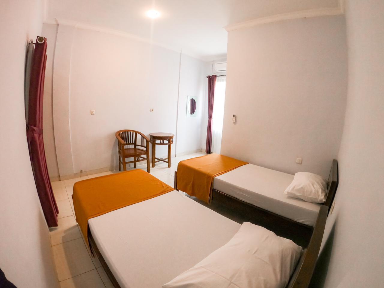 Cover Image for Mehara Hotel