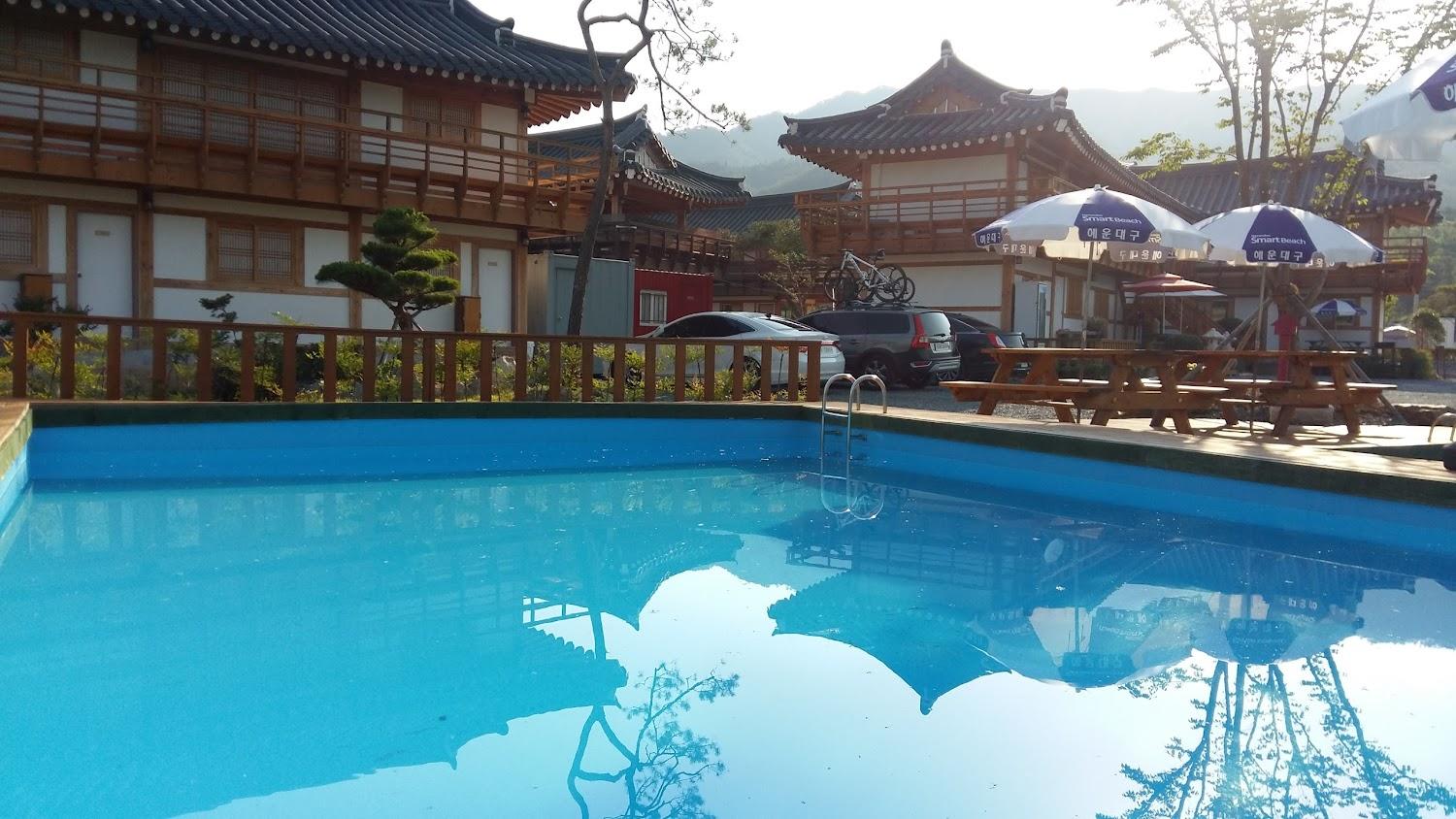 Cover Image for 금오봉 한옥펜션