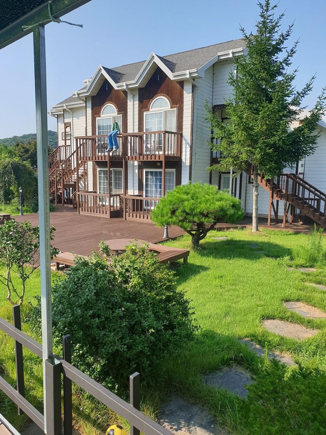 Cover Image for 별이보이는펜션