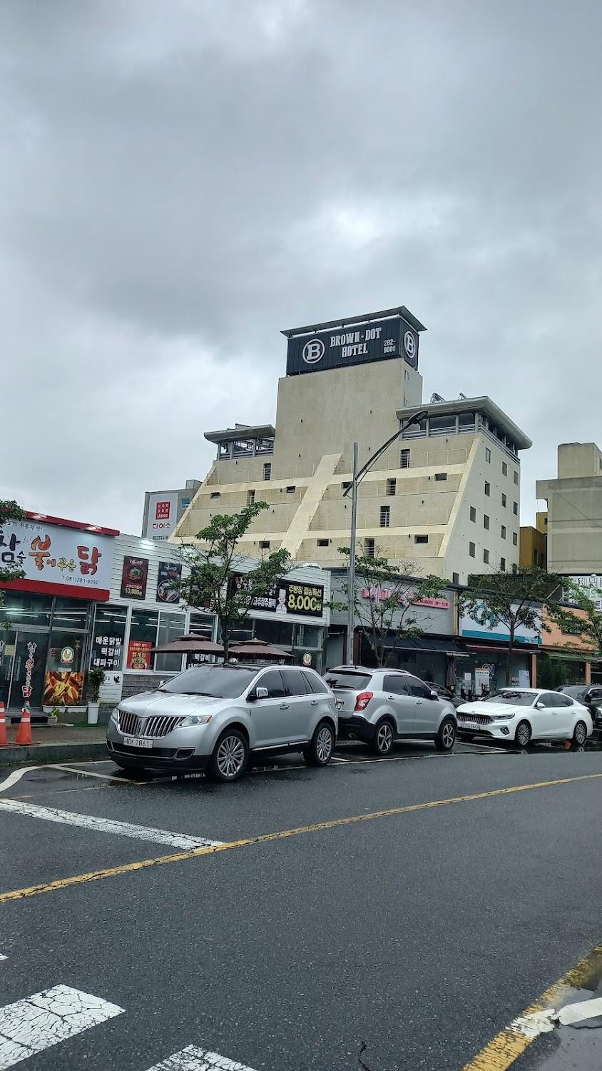 Cover Image for 브라운도트호텔 평화광장점