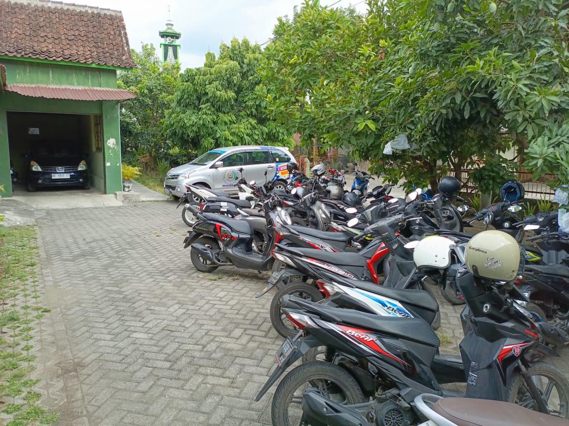Cover Image for Pendopo Kayuwanan Homestay Syariah near terminal Giwangan
