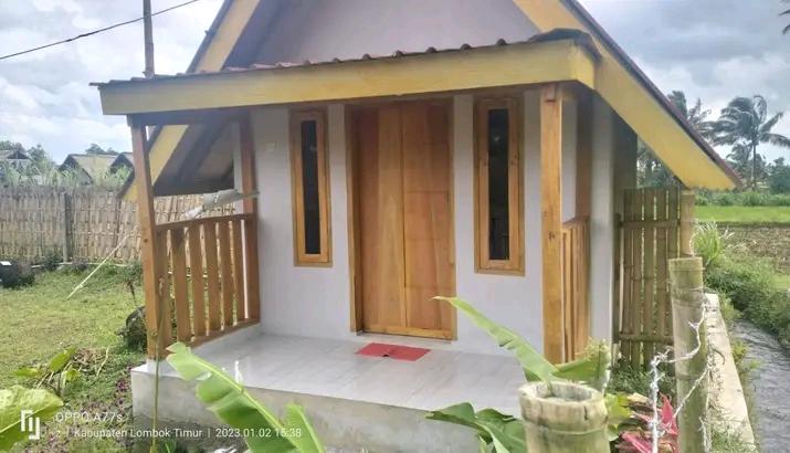 Cover Image for Sunset inn kembang kuning