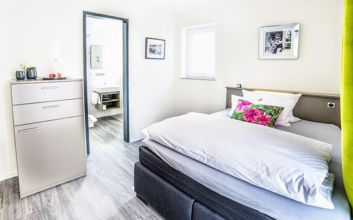 Cover Image for Luxstay