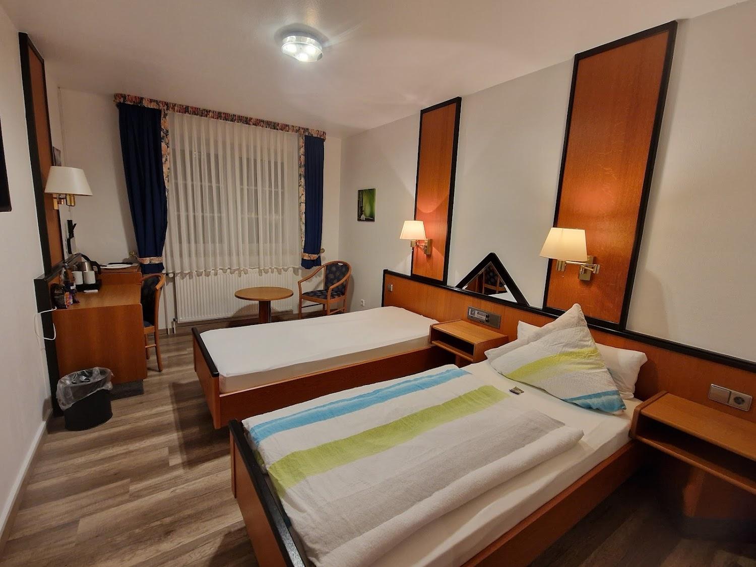 Cover Image for HOTEL STEINER
