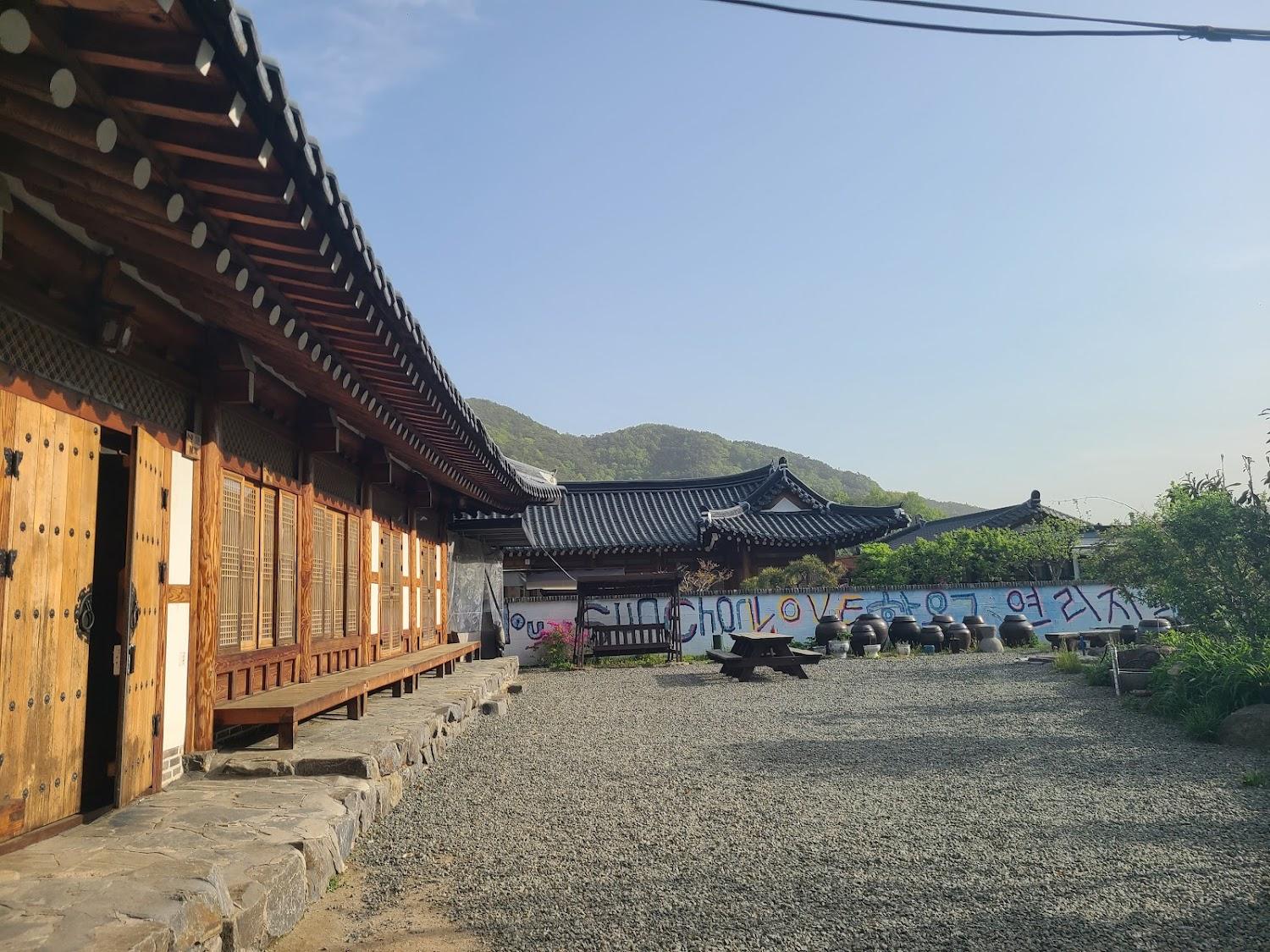 Cover Image for Suncheon Yeonliji Hanok Pension