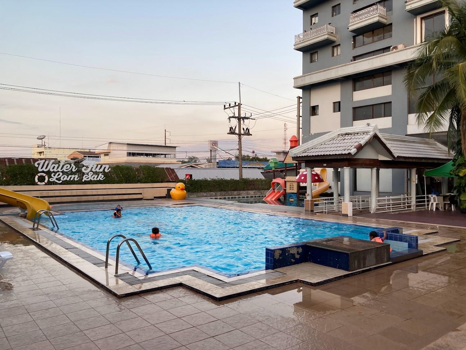 Cover Image for Lom Sak Nattirat Grand Hotel