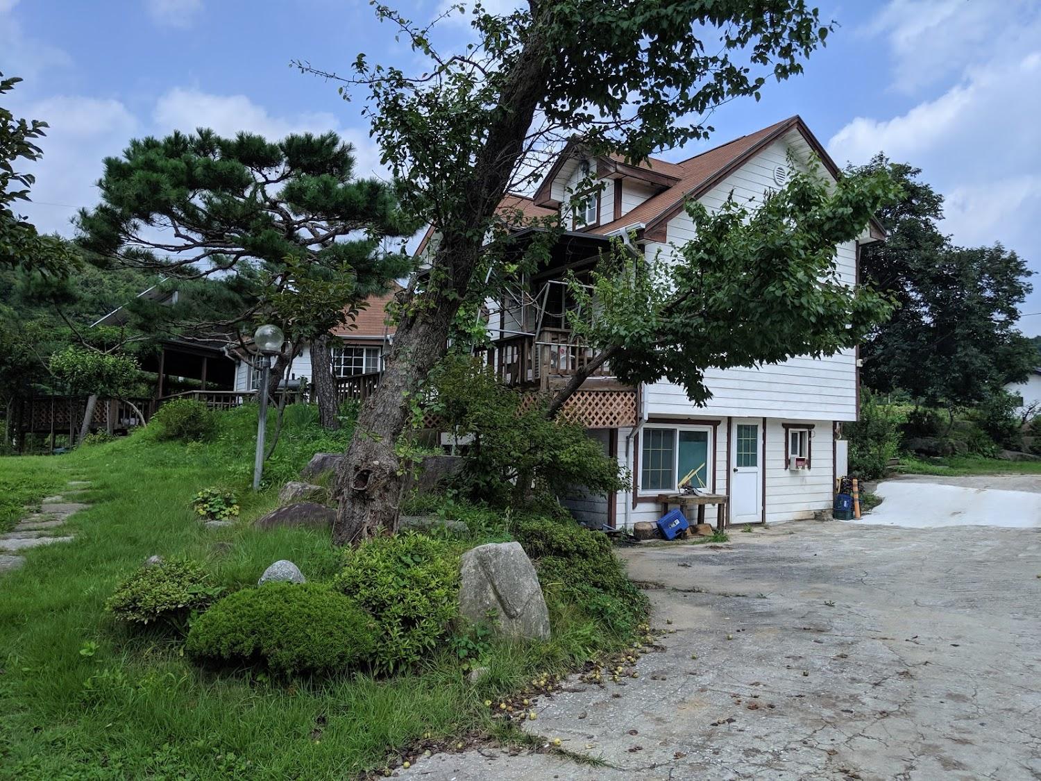 Cover Image for 바우골민박