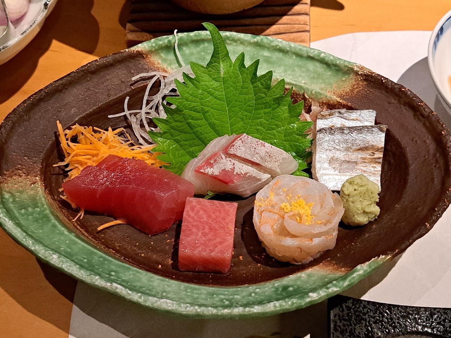 Cover Image for Kirishima Hotel
