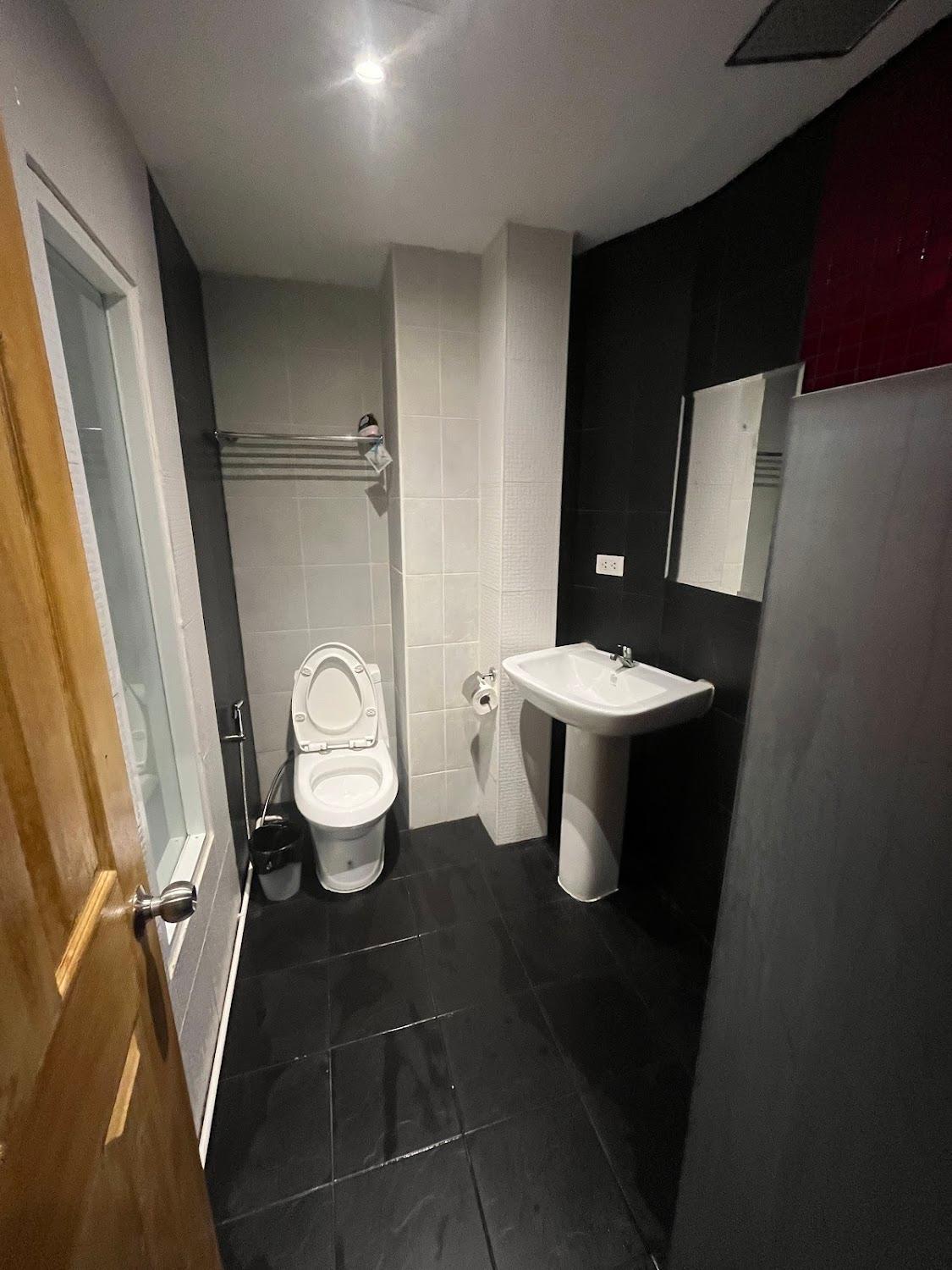 Cover Image for GO INN Sukhumvit 20 Bts Asoke-Phrom Phong