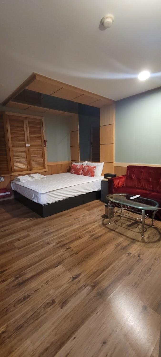 Cover Image for Hotel MU