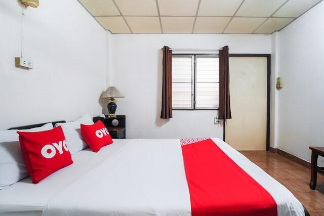 Cover Image for OYO 654 Samanmit Inn Hotel